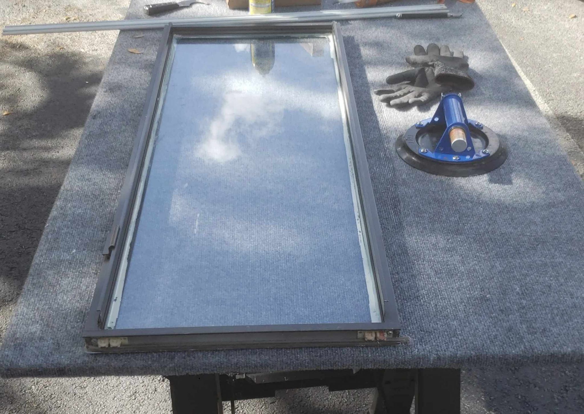 How to choose the best sliding door and window repair service for your